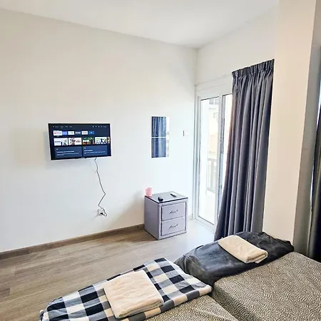 Accommodatie bij particulieren Downtown Rooms, 200m From Marina *