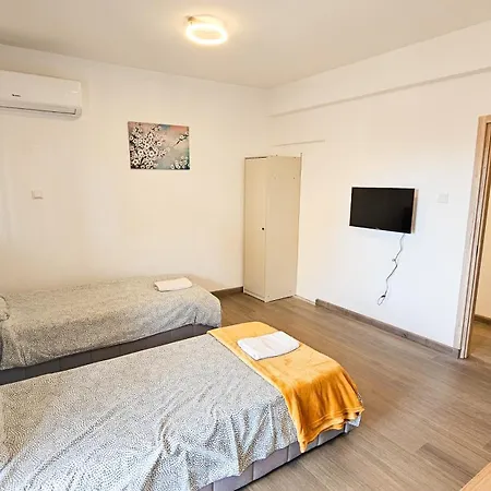 ホームステイ Downtown Rooms, 200m From Marina
